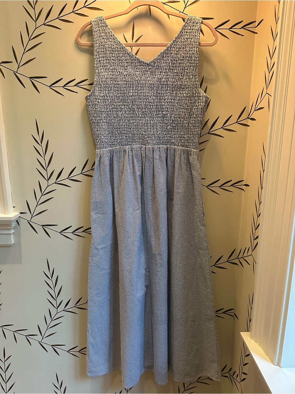Marea by Liz Joy Cora dress. Blue seersucker. M. EUC - Picture 4 of 4